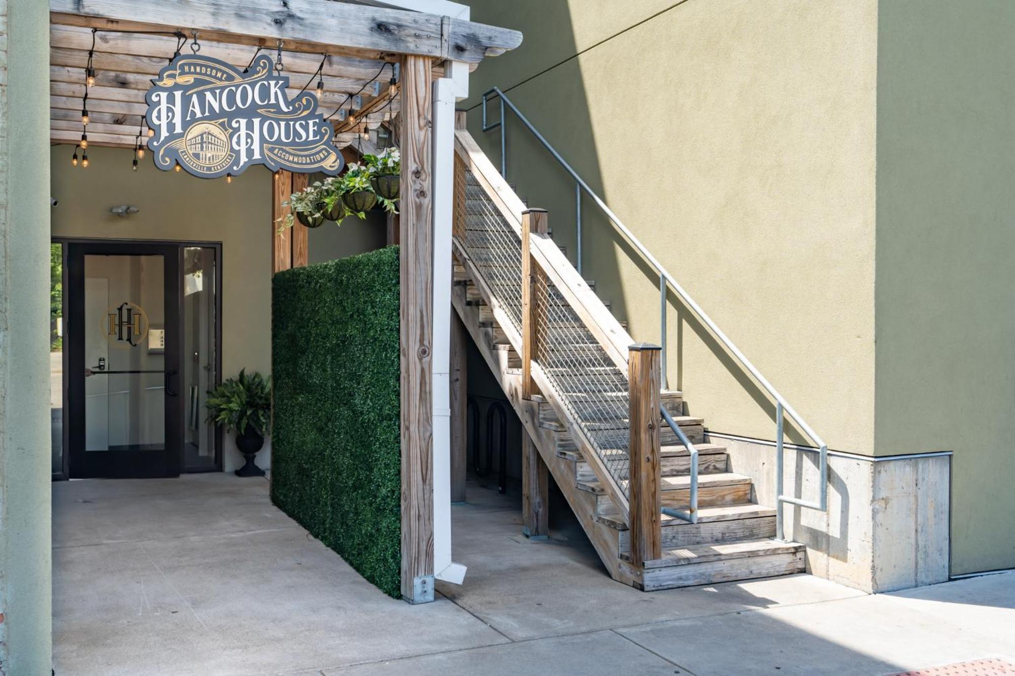Hancock House Inn 3*