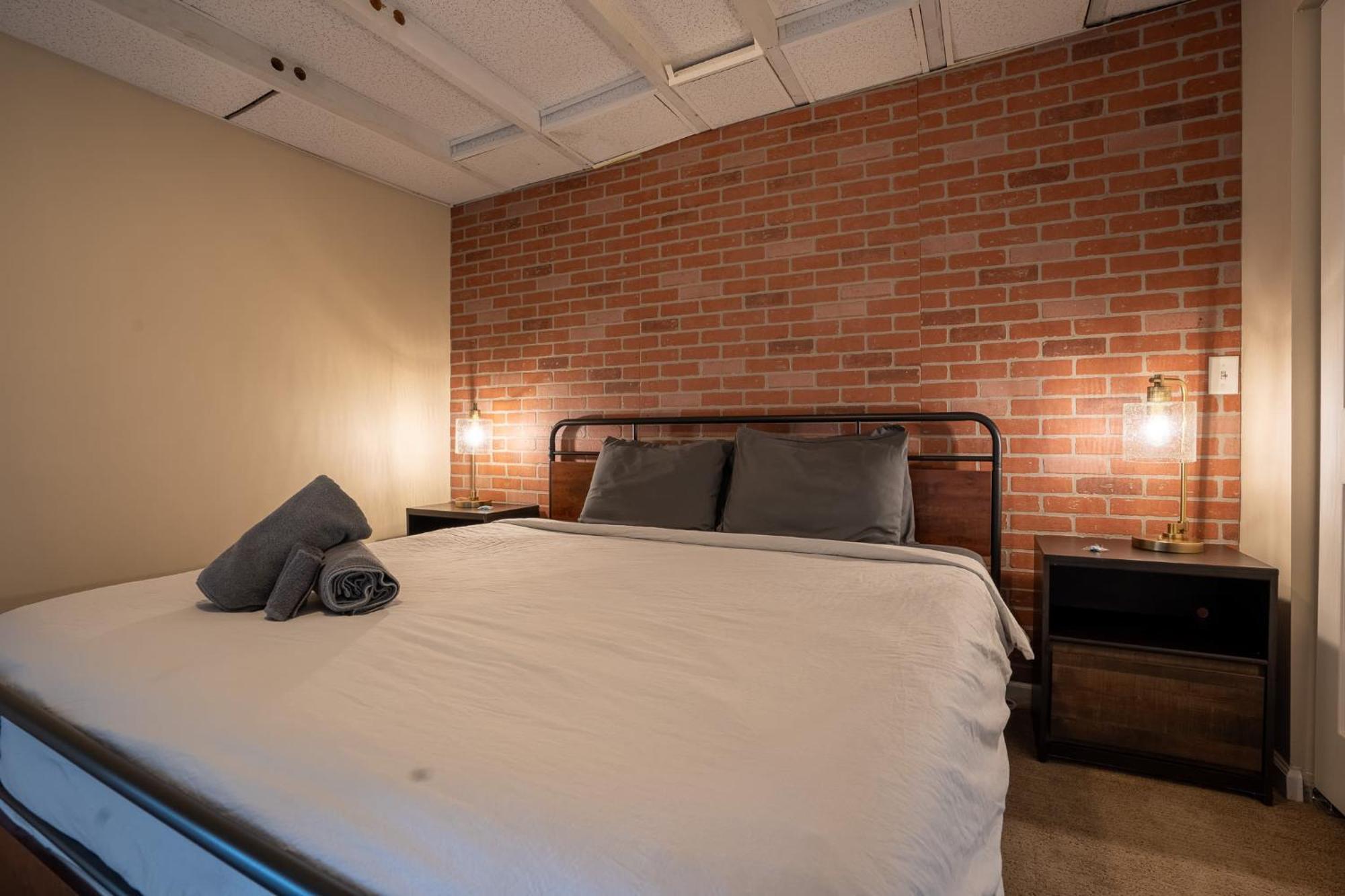 Swepson King Sleep42 15br 10ba 22beds Louisville