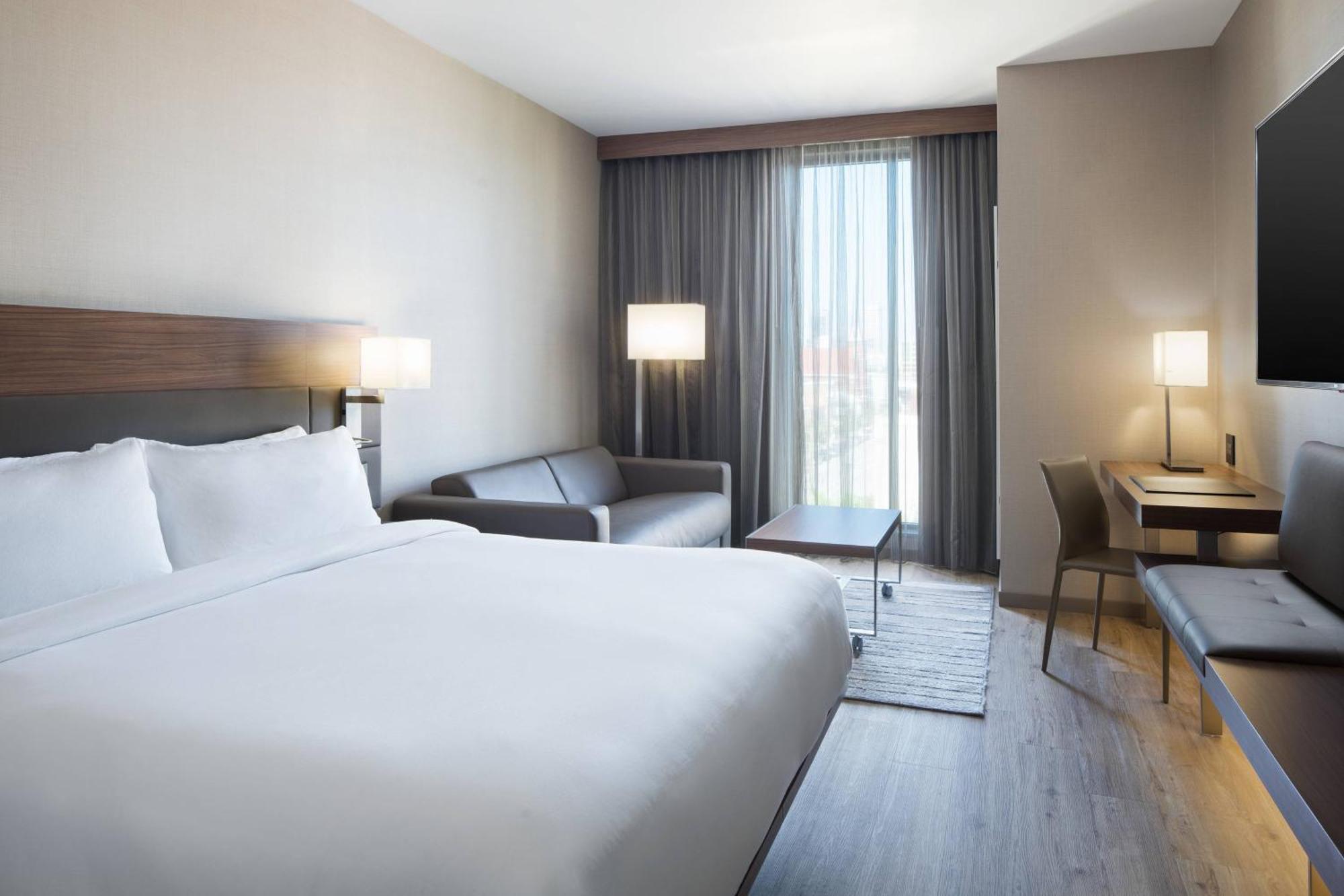 Ac By Marriott Downtown 4*