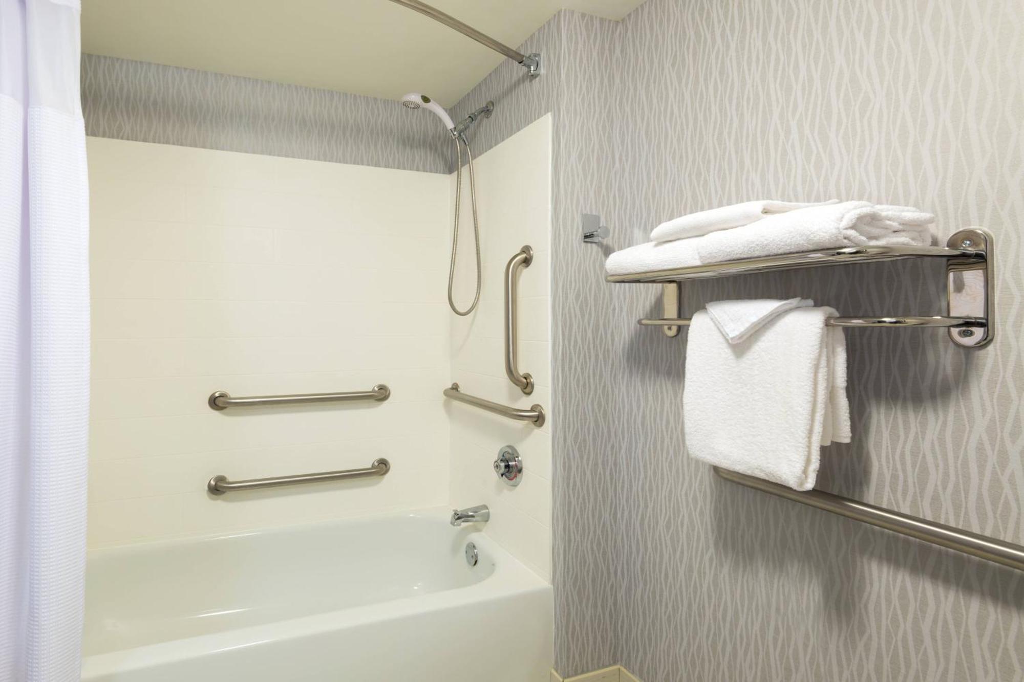 Springhill Downtown Hotel 3*