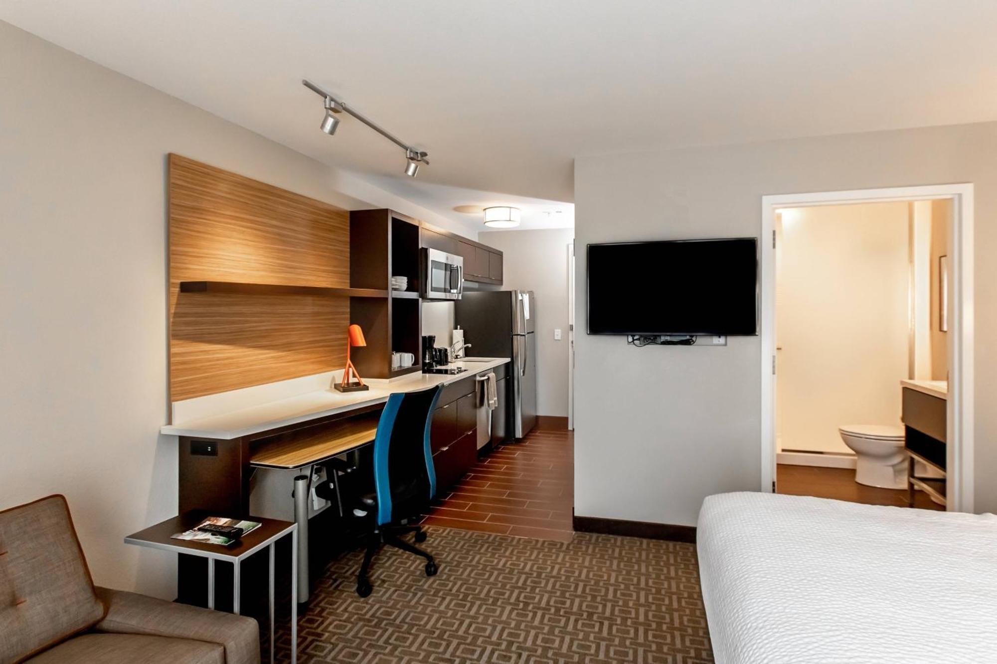 Towneplace By Marriott Airport Hotel Louisville