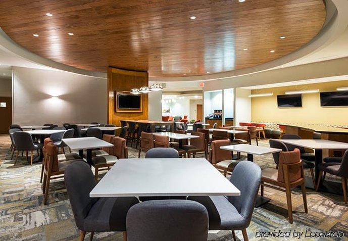 Springhill Downtown Hotel
