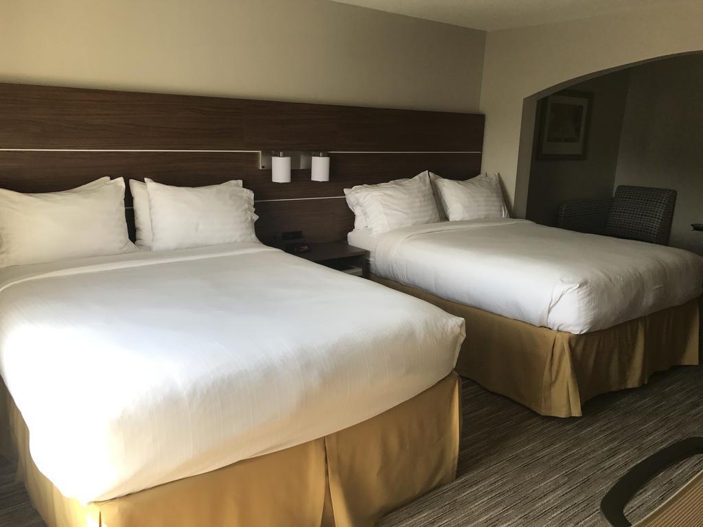 Hotel Holiday Express & East By Ihg Louisville