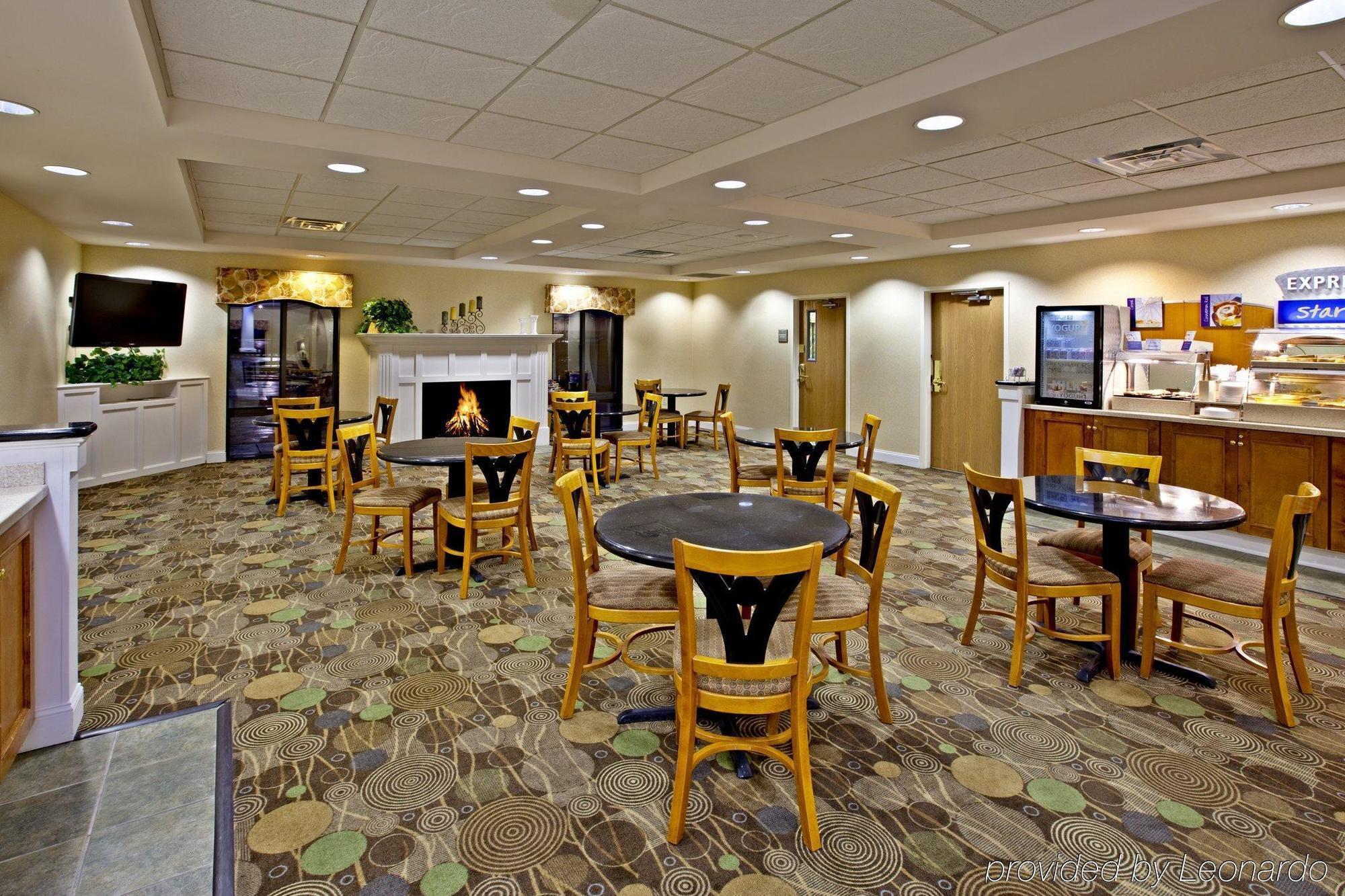 Hotel Holiday Express & East By Ihg 2*