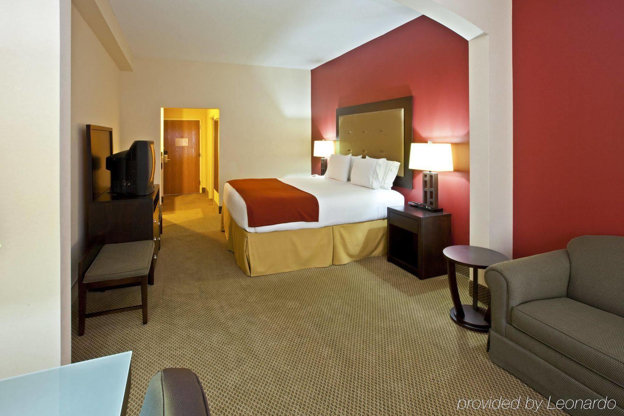 Hotel Holiday Express & East By Ihg