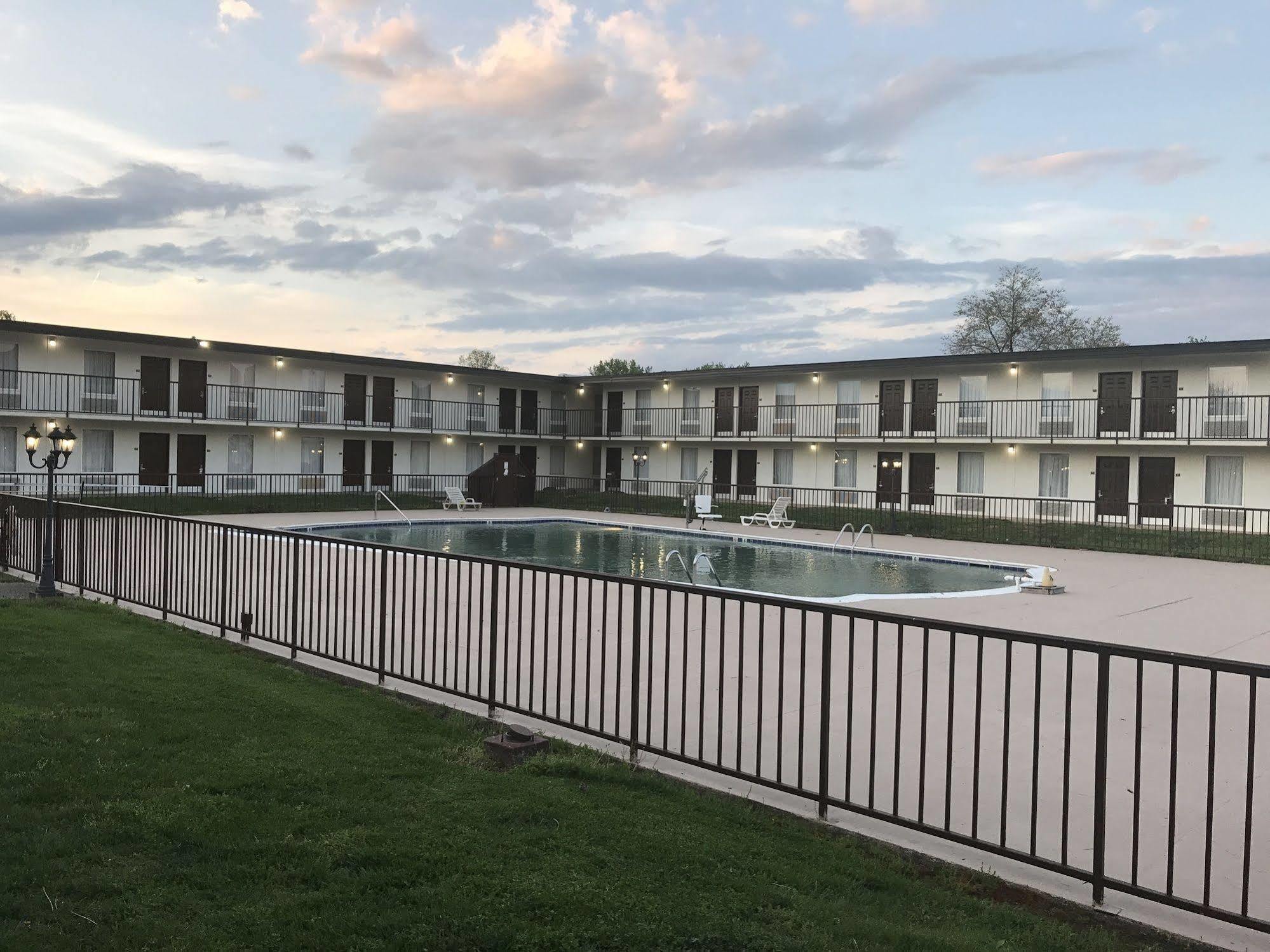 Ramada By Wyndham North Hotel