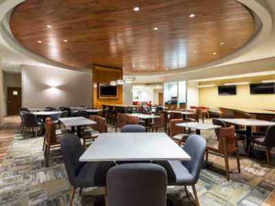 Springhill Downtown Hotel