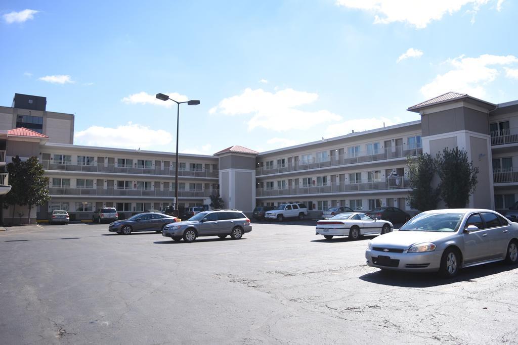 Econo Downtown Lodge