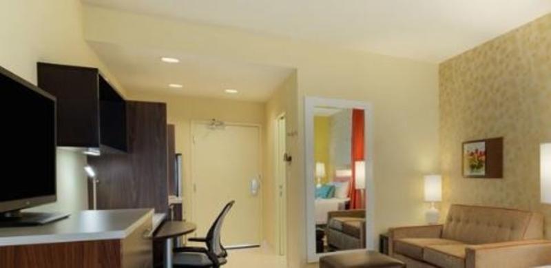 Home2 By Hilton Airport Expo Center 3*