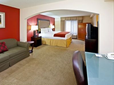 Hotel Holiday Express & East By Ihg