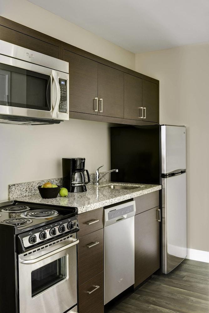Towneplace By Marriott Airport Hotel Louisville